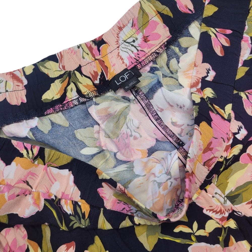 LOFT Black Floral Wide-Leg Pants - Picture 5 of 6